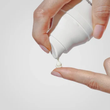 43609 4 1080x - Невидимий сонцезахисний крем Transparent Lab Invisible Sunscreen SPF 50+ 100мл