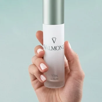 cream 705401 valmont vital b fluid hand min - Ревіталізуючий флюїд для шкіри обличчя Valmont Vital B Fluid