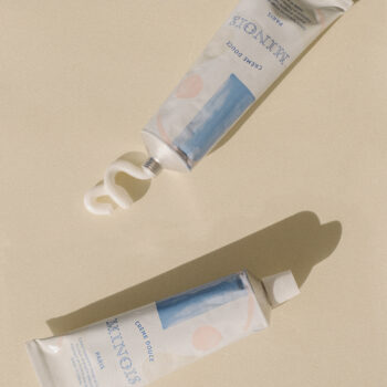 minoisparis louiseskadhauge dscf7925 2 - Зволожуючий крем для обличчя і тіла Minois Paris Creme Douce 100мл