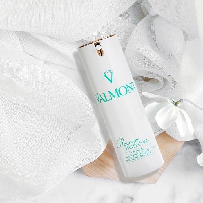 kem chong nang valmont restoring perfection spf50 30ml 4d3d752b41534a16bba254f6768f6e57 master - Відновлюючий крем "Перевага" SPF50 Valmont Restoring Perfection SPF50