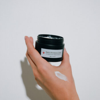 img 9766 - Освітлюючий крем з ніацинамідом 10% та вітаміном C CU Skin Dr.Solution Niacin 10% Vitamin C Cream 50мл