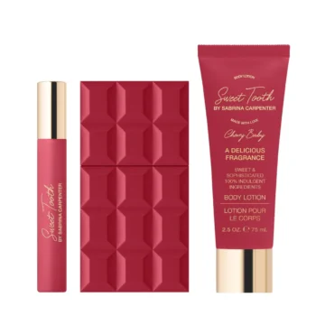 sabrina carpenter cherry baby gift set 01 thumb - Набір Sabrina Carpenter Cherry Baby Gift Set