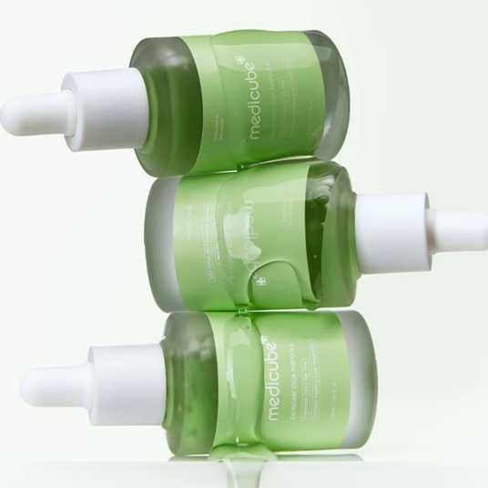 zaspokiilyva syrovatka z ekzosomamy tsentely ta chainym derevom medicube exosome cica ampoule 30 ml 52256217534999 - Заспокійлива сироватка з екзосомами центели та чайним деревом Medicube Exosome Cica Ampoule 30мл