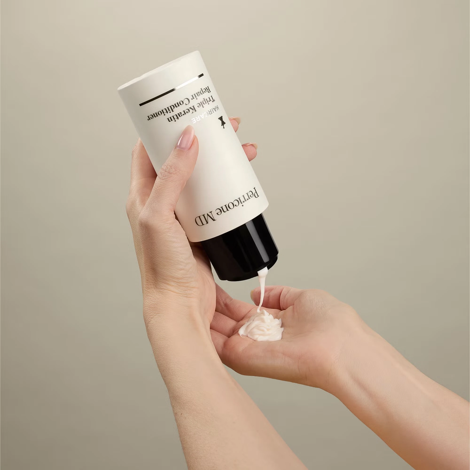 11 - Реконструюючий кондиціонер для волосся Perricone MD Haircare Hydrating & Strengthening Conditioner 300мл